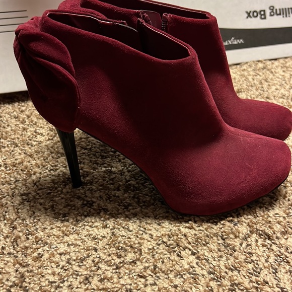 NWOB Carlos Santana Booties Sz 7.5 - Picture 4 of 4